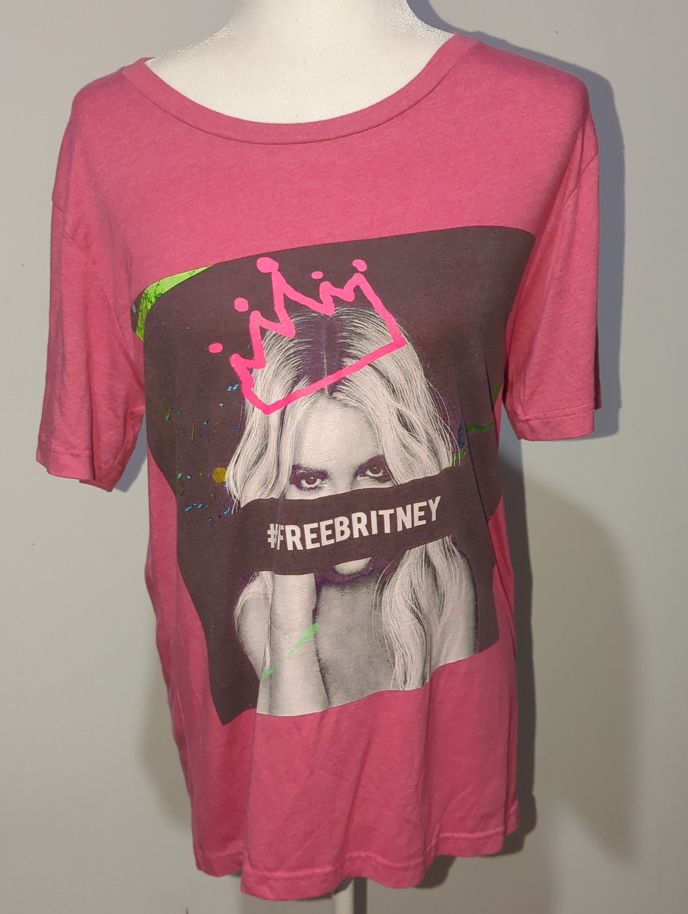 Y2K- Hot Pink "FREE BRITNEY" Crewneck Tee